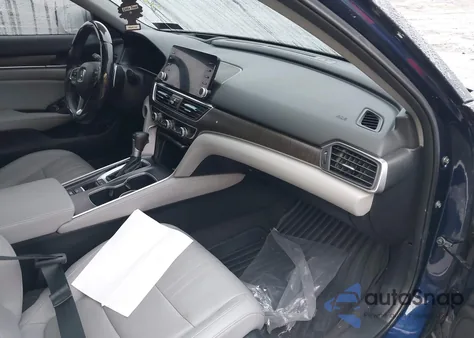 2018 Honda Accord Touring z USA, uszkodzony, nr VIN 1HGCV1F93JA011534